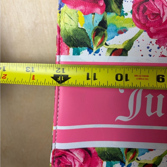 Juicy Couture Billboard Faux Leather Tote Multi-Rose Print With Crossbody Strap - Picture 4 of 8